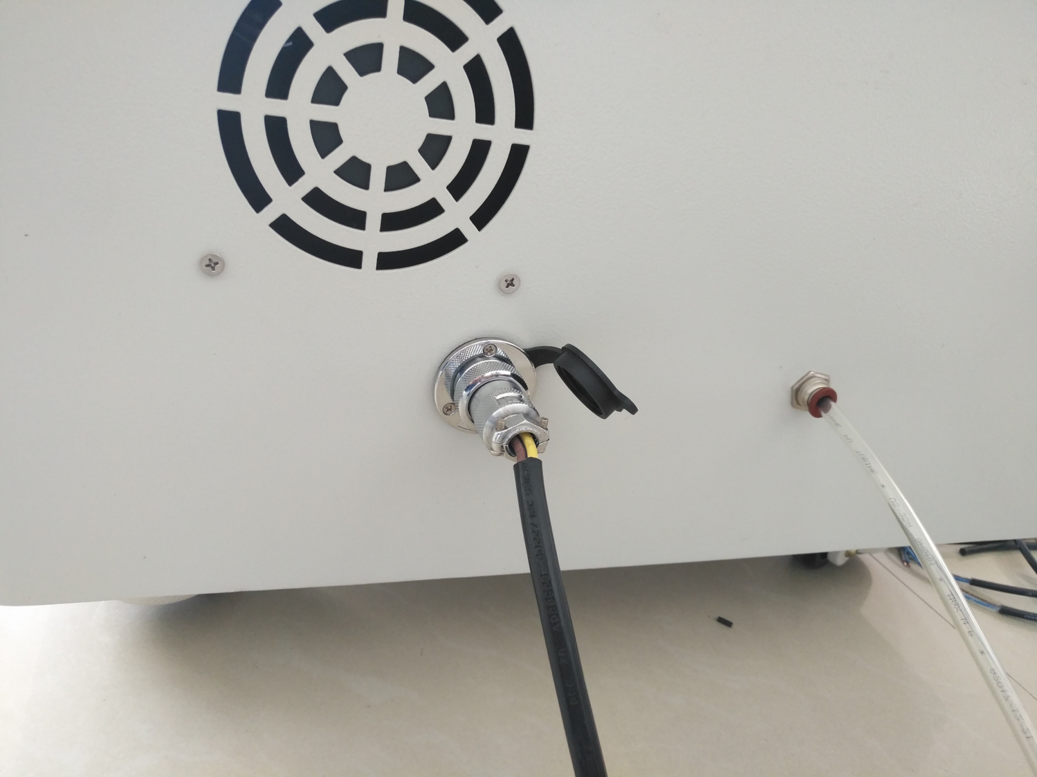 自動(dòng)護(hù)套型電腦剝線機(jī)